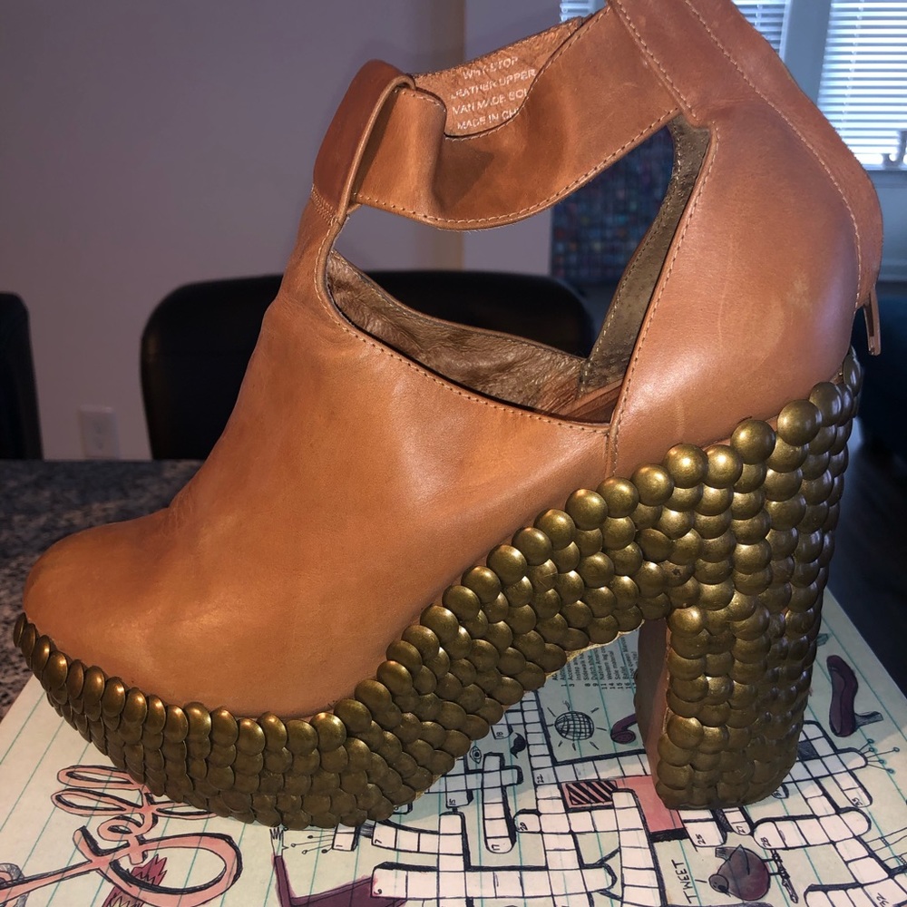 Jeffrey Campbell platform bootie sz 9